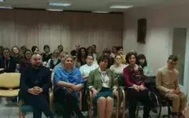 Burmistrz Miasta Sochaczew, Zastępca Burmistrza Miasta Sochaczew oraz pozostałe osoby uczestniczące w szkoleniu w siedzibie Centrum Usług Społecznych w Sochaczewie