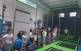 Dzieci ze świetlicy w Parku Trampolin Gravity Park