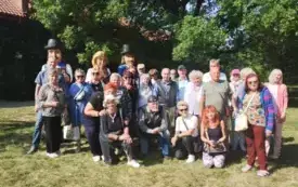Uczestnicy Dziennego Domu w skansenie