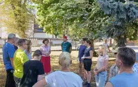 Wolontariusze z Firmy Marsa na tererenie Centrum Usług Społecznych w Sochaczewie