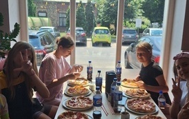 Dzieci w pizzerii "Da Grasso"