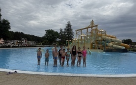 Dzieci w basenie