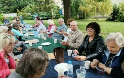 Zdjęcie do "Biesiadowanie przy grillu"